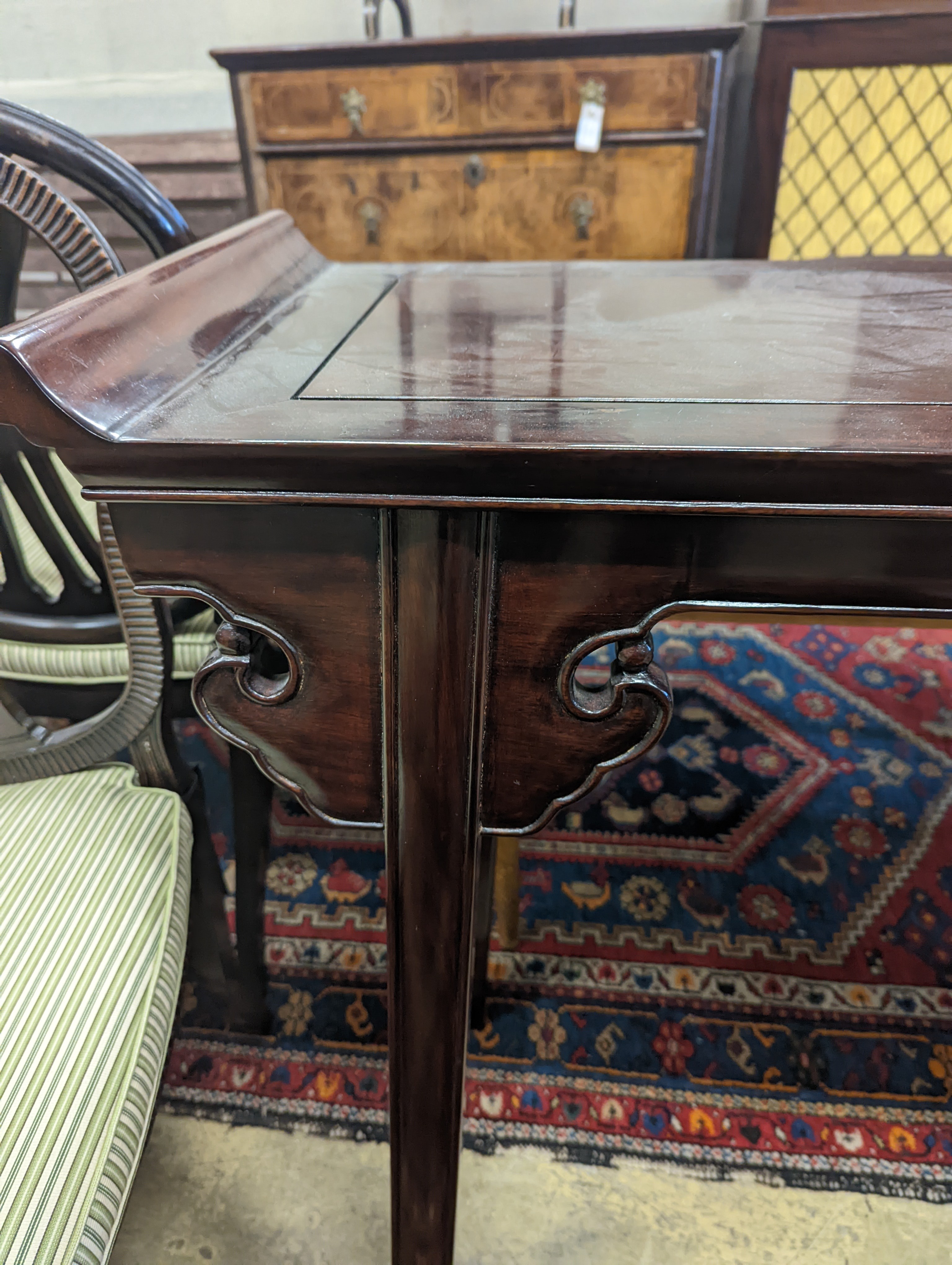 A Chinese hardwood altar table, width 121cm, depth 38cm, height 86cm